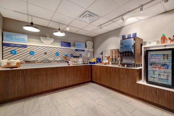 Holiday Inn Express & Suites Central Omaha By Ihg Restaurant bilde
