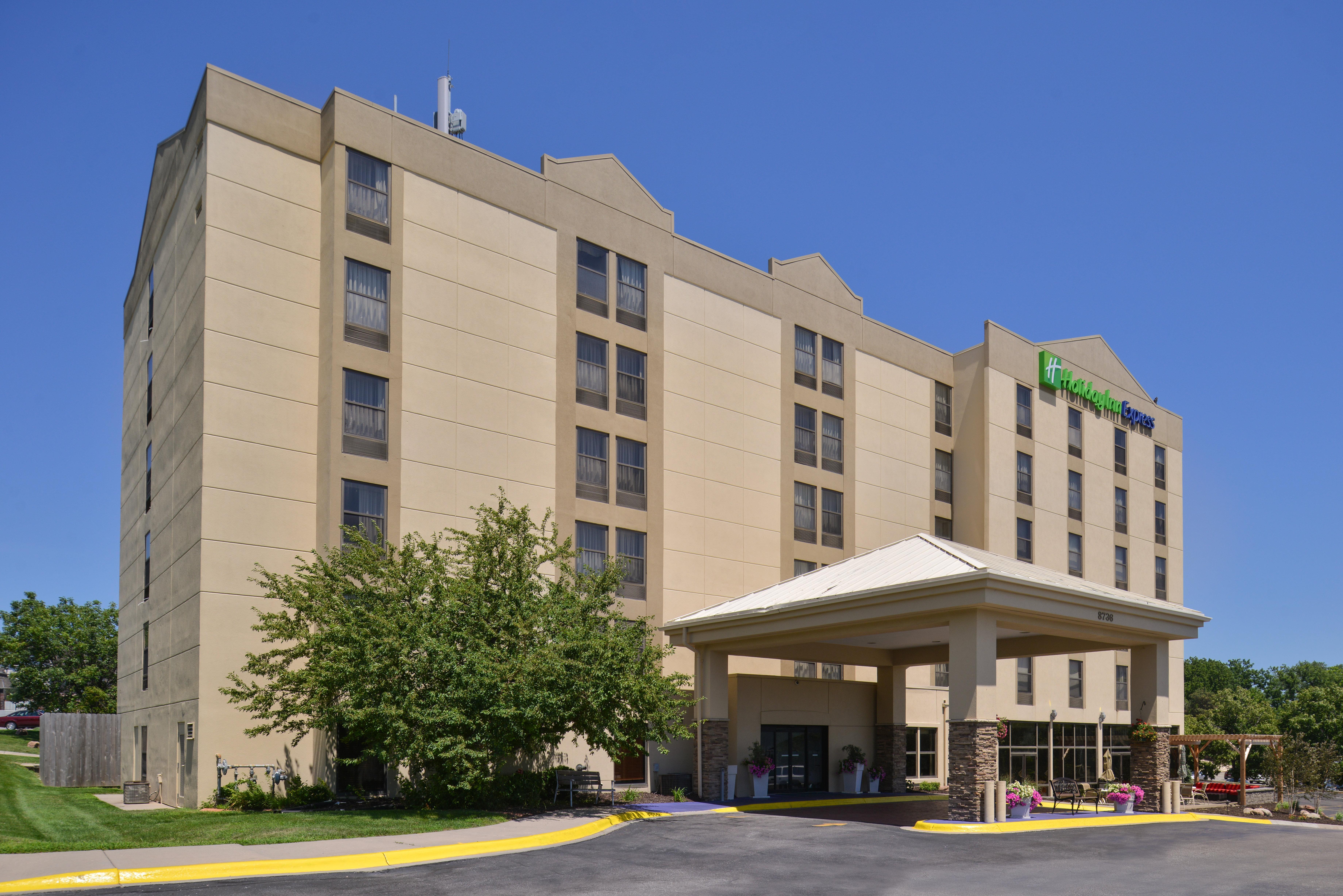 Holiday Inn Express & Suites Central Omaha By Ihg Eksteriør bilde