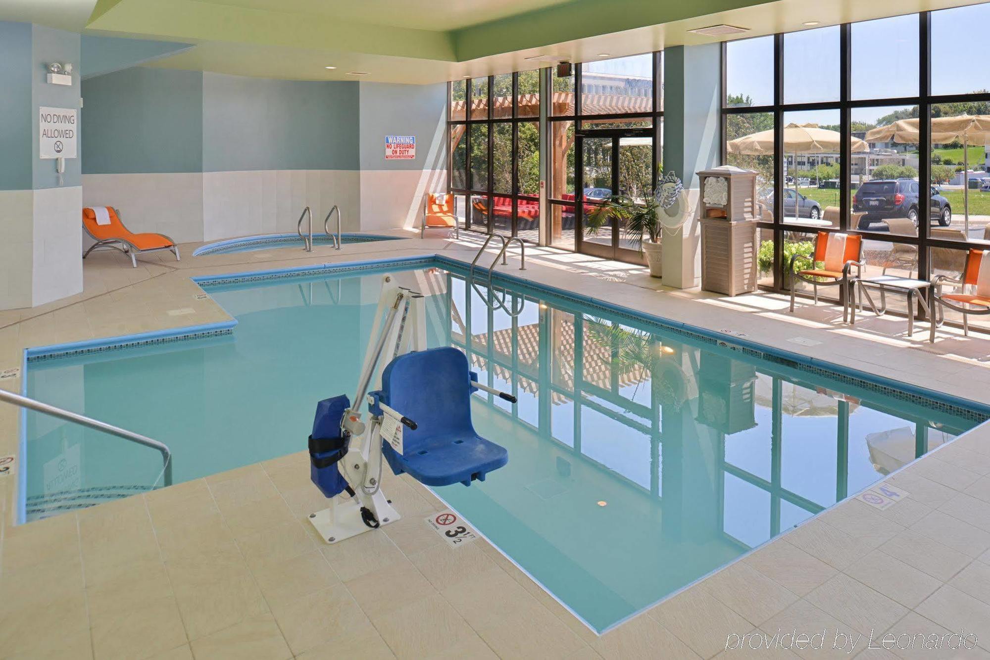 Holiday Inn Express & Suites Central Omaha By Ihg Eksteriør bilde